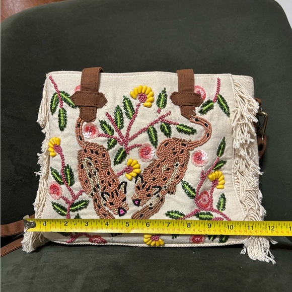 America & Beyond Purse Beaded - Picture 5 of 9